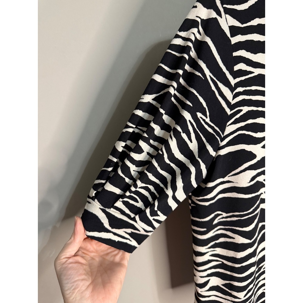 H&M Zebra Print Blouse Black White Animal Print ‎ M Mob Wife Y2K Office Core - Picture 2 of 5